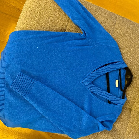 AkrisPunto Luna Cutout VNeck Wool/Cashmere Sweater - Picture 1 of 8